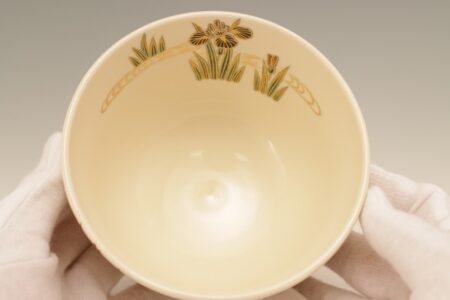 色絵菖蒲茶碗（作：福本未来）